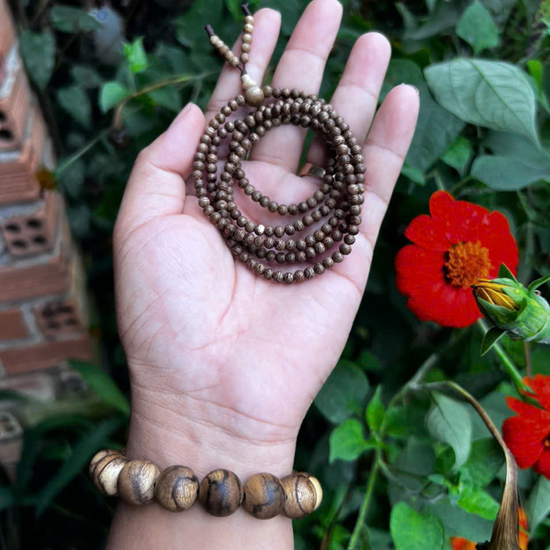 Vòng trầm hương tự nhiên thơm ngọt size 4li, 216 hạt