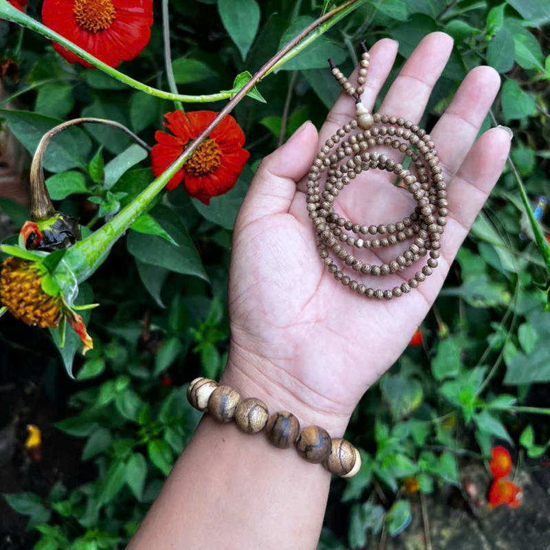 Vòng trầm hương tự nhiên thơm ngọt size 4li, 216 hạt